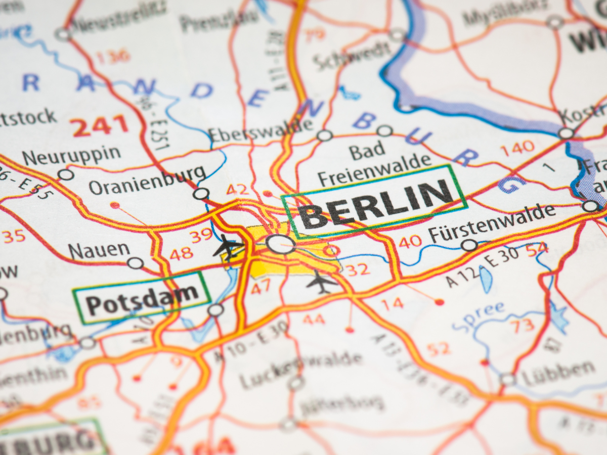 Berlin auf einer Landkarte als Standort für Immobilienbewertung und Wertermittlung. Immobilienbewertung in Berlin
